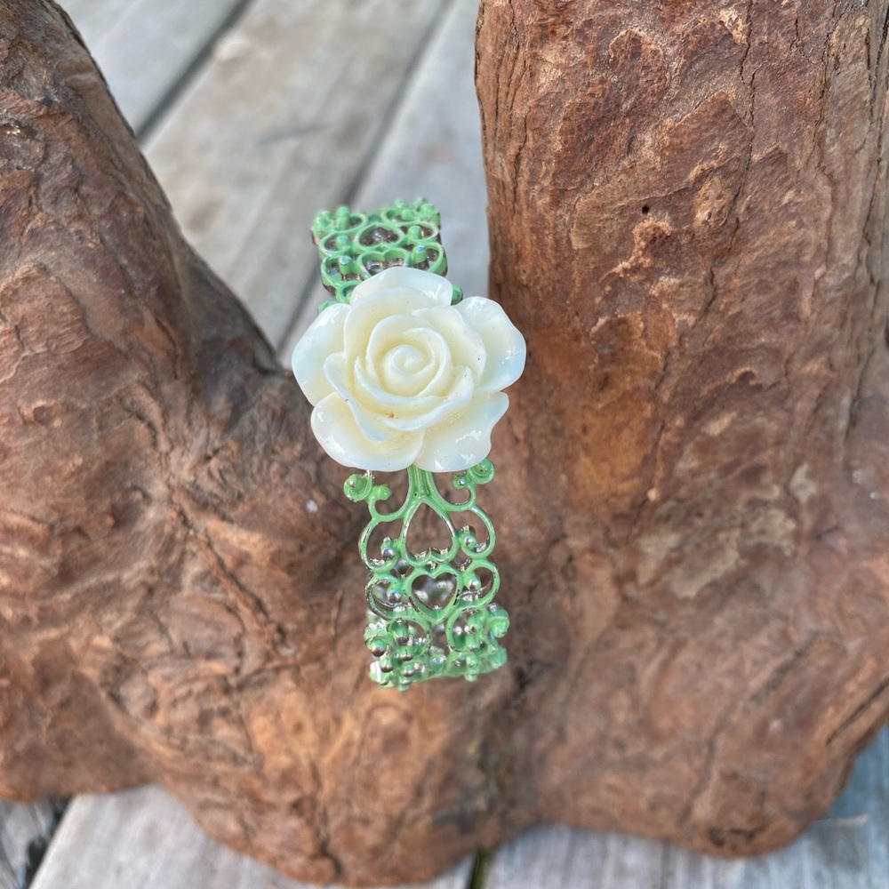 Woman’s bracelet